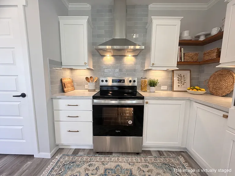 5715 Camelford Dr #528 — Photo 2