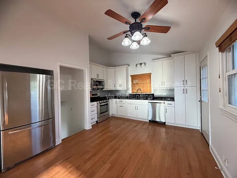 2N278 Prairie Ave — Photo 4