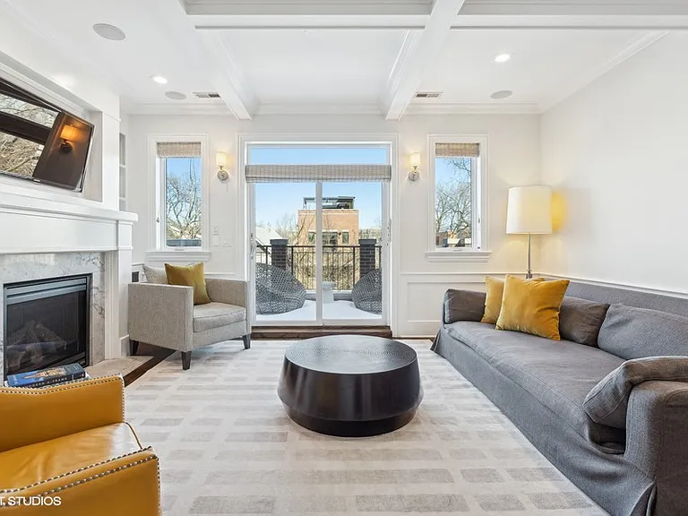 1215 W Barry Ave #3 — Photo 17