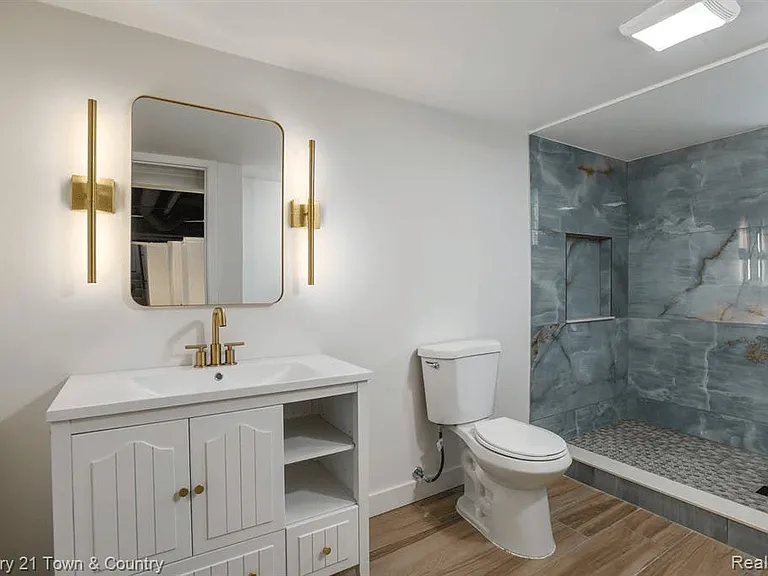 28588 Pierce St — Photo 22