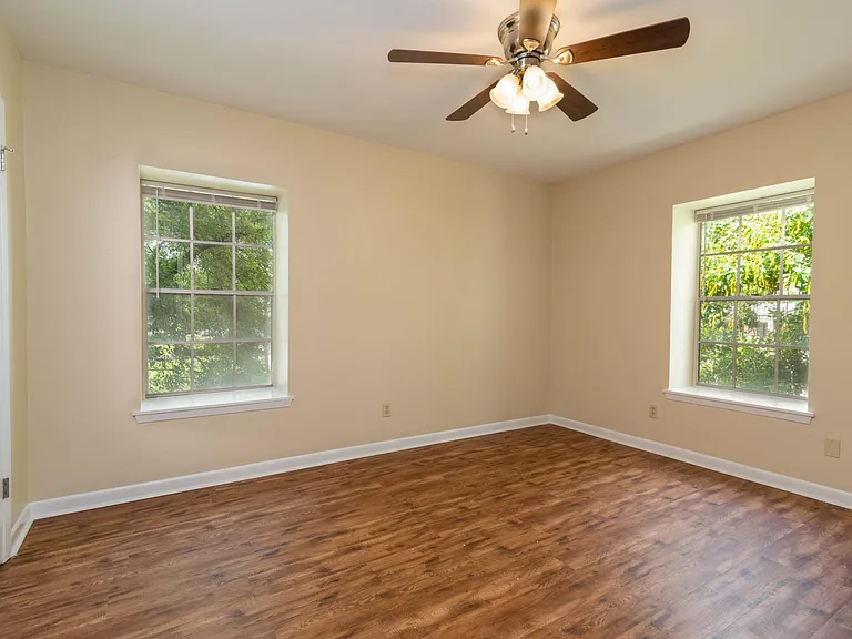 203 E Bowie St #2 — Photo 12