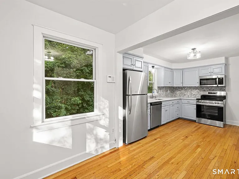 412 Main St — Photo 4
