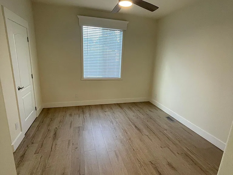 920 Capitola Ave #26 — Photo 20
