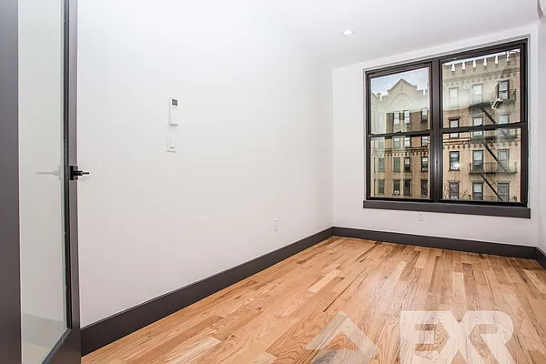 Rented by EXR | media 29