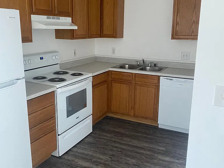 839 S Division St #B — Photo 3