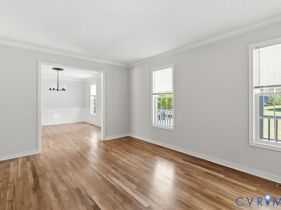 4th image of 5219 Thornwood Ct