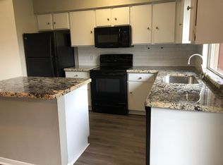 2817 5th St #2, Bay City, TX 77414
