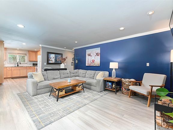 4th image of 22805 N River Drive