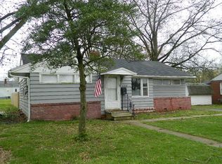 1318 W Delaware St, Fairfield, IL