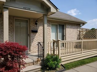 42159 Queen Victoria Ct, Clinton Township, MI 48038