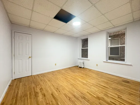 173 West 48th Street image 2 of 4