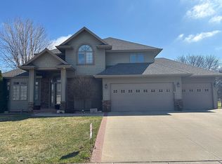 2400 Burleigh St, Yankton, SD 57078