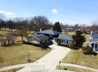 7944 Glen Ln, Darien, IL