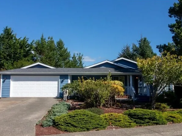 512 Robin Ln, Florence, OR 97439