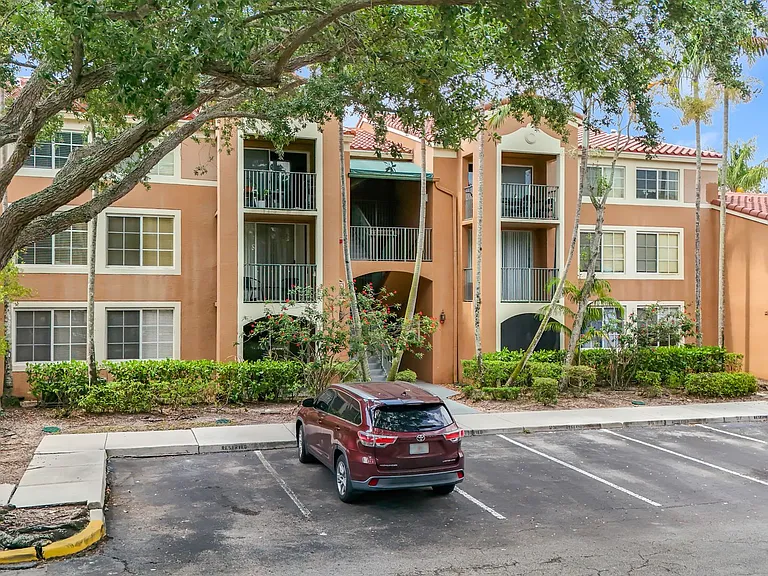 4852 N State Rd #3103 — Photo 16