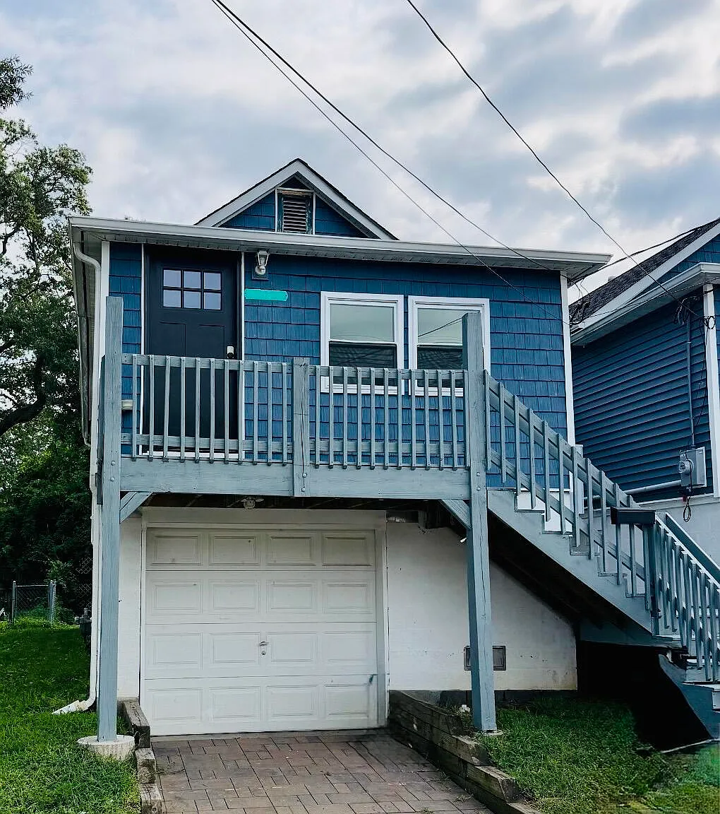 2 bed, $2,400 — Photo 1