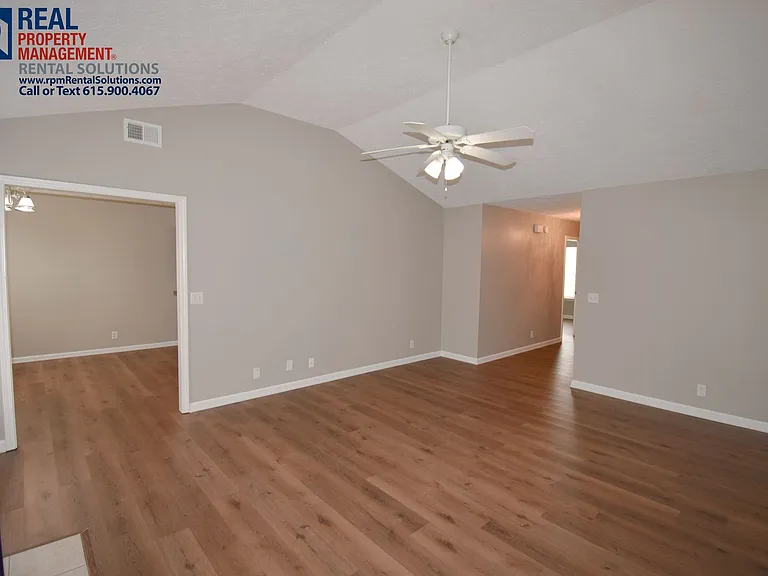 1178 Catawba Way — Photo 6