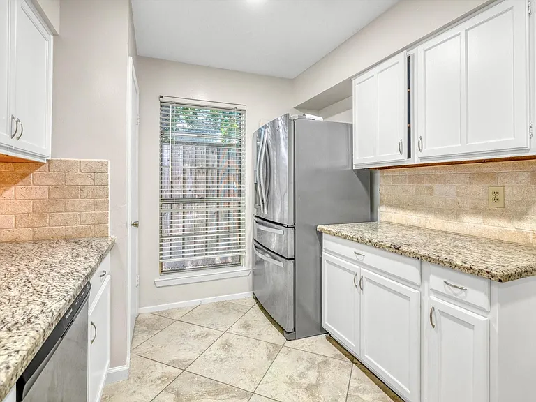 7431 Ridgeberry Dr — Photo 13
