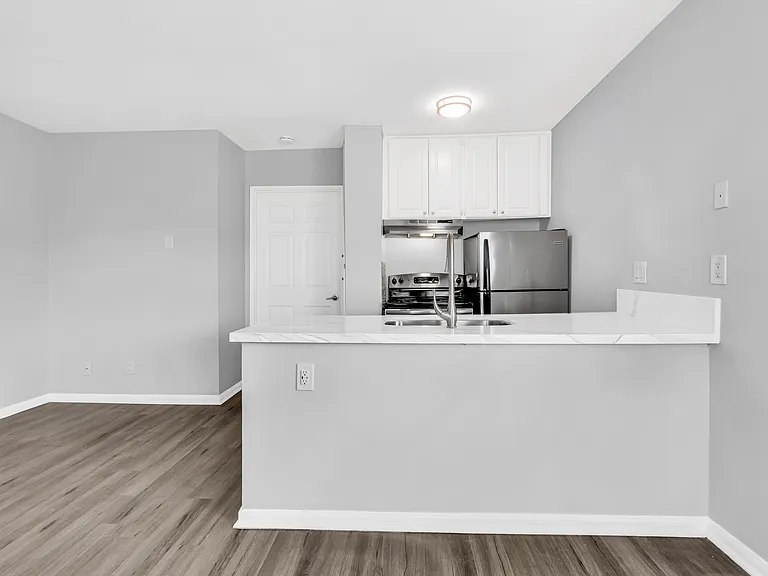 2405 Adams Ave #7 — Photo 8