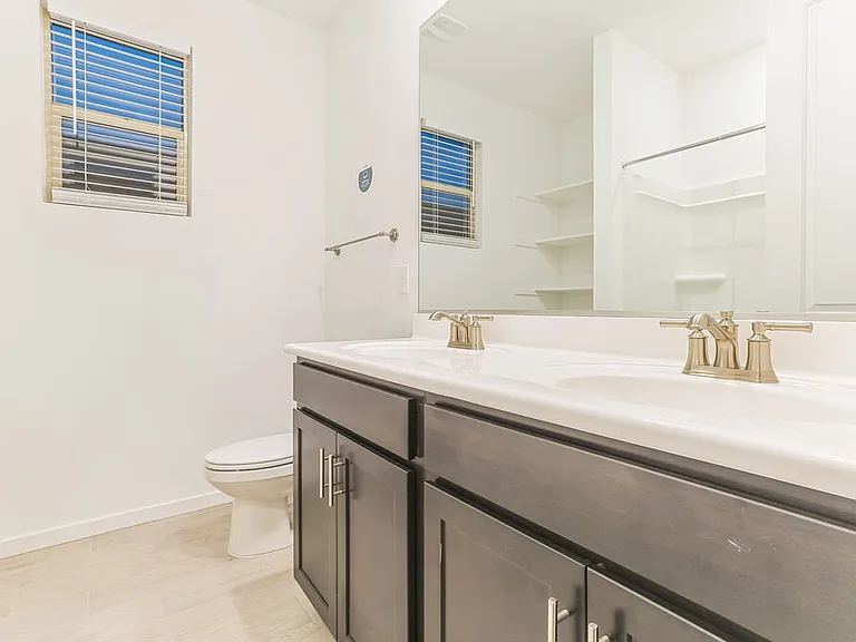 4576 W Hannah St — Photo 15
