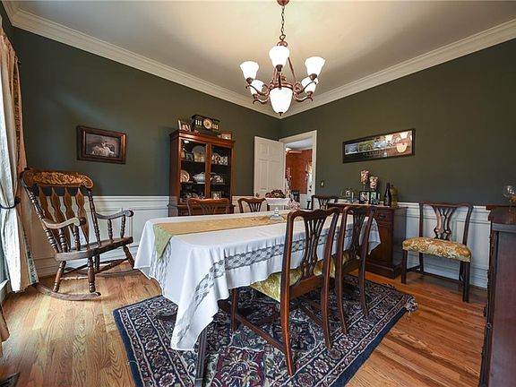 4th image of 600 Cordun Ct E