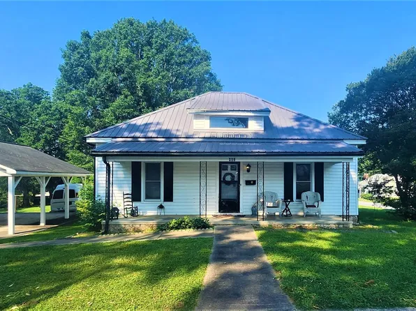 402 S Madison St, Lincolnton, NC 28092