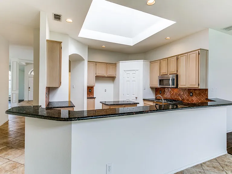 104 Dorsett Dr — Photo 6