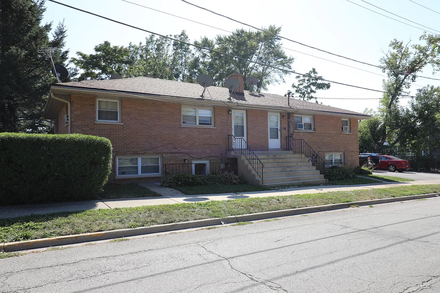 629 Franklin St photo 1