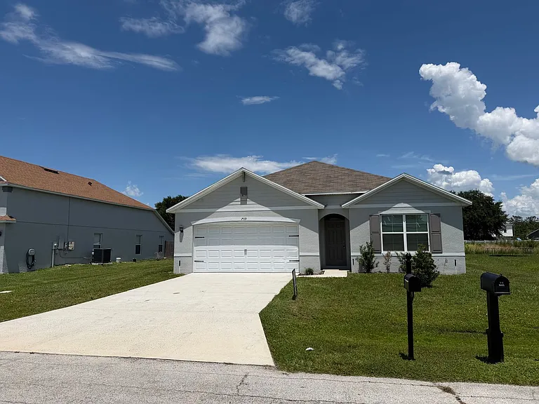 709 Versailles Ln — Photo 19