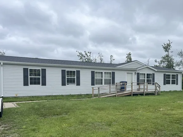 3907 Hiawatha Trl, Petoskey, MI 49770