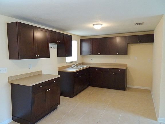 3rd image of 8009 E Dr Martin Luther King Jr Blvd