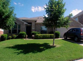 904 Dawnlight Dr, Denton, TX 76210