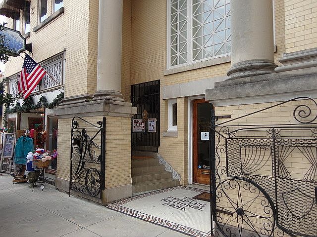 1st image of 225 N Main St