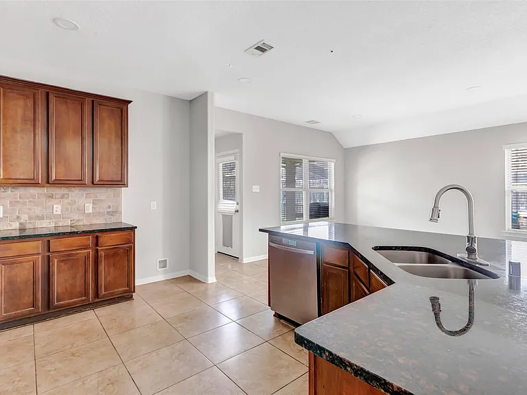 9934 Dragonfly Meadow Ct — Photo 12