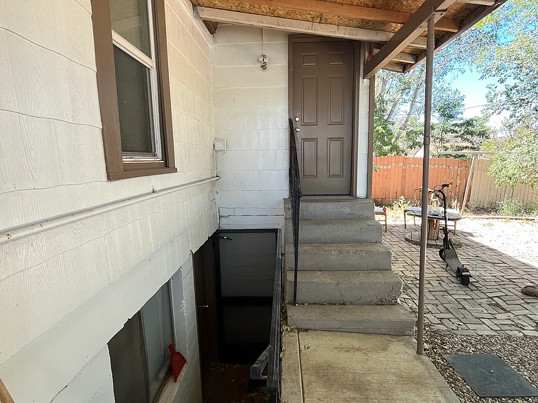 397 N 400 W #B — Photo 9
