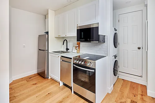 327 Catherine St #2 Photo 1