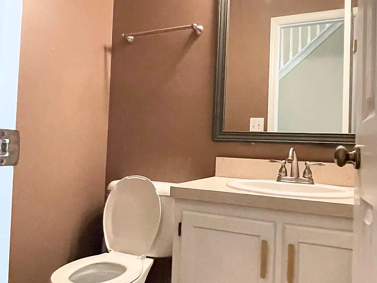 5583 Barney Dr — Photo 15