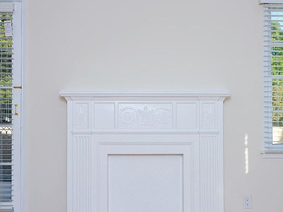 4th image of 1750 Huntington Dr