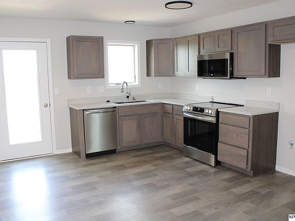 5th image of 2848 W Washington St