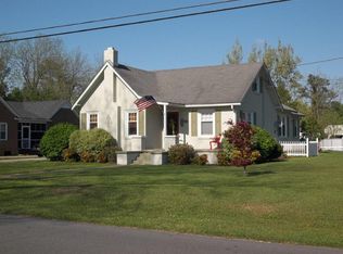 710 Stewart Ave, Clinton, NC 28328