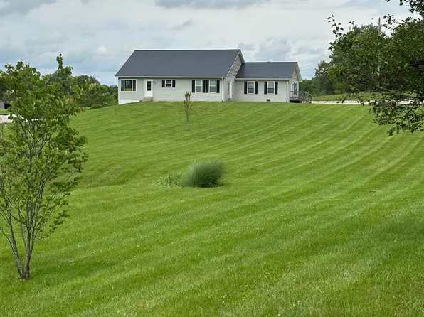 520 D E Brown Rd, Brandenburg, KY 40108