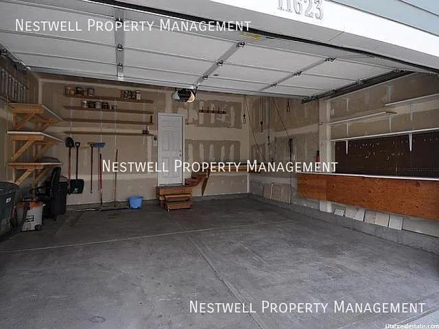 11623 S Grandville Ave — Photo 24