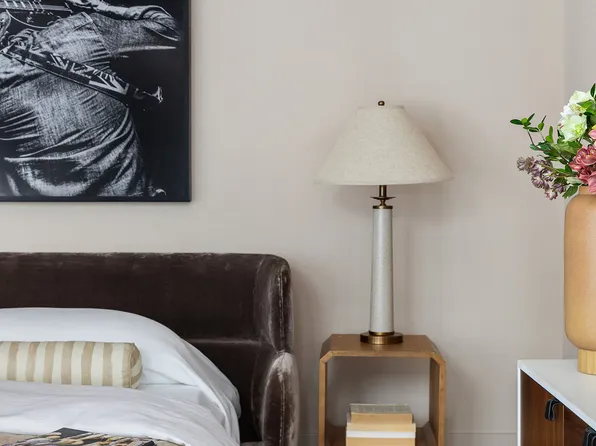 260 West Broadway image 14 of 27