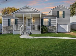 3191 La Vista Dr, Saint Ann, MO