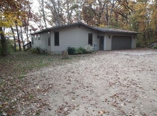 E2053 S Westgate Acres Rd, Waupaca, WI 54981