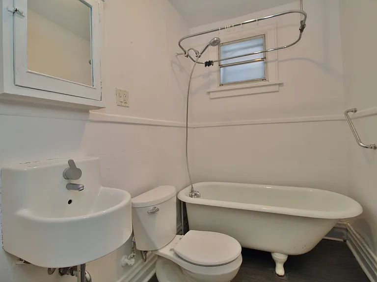 52 Pinehurst Ave #1 — Photo 12
