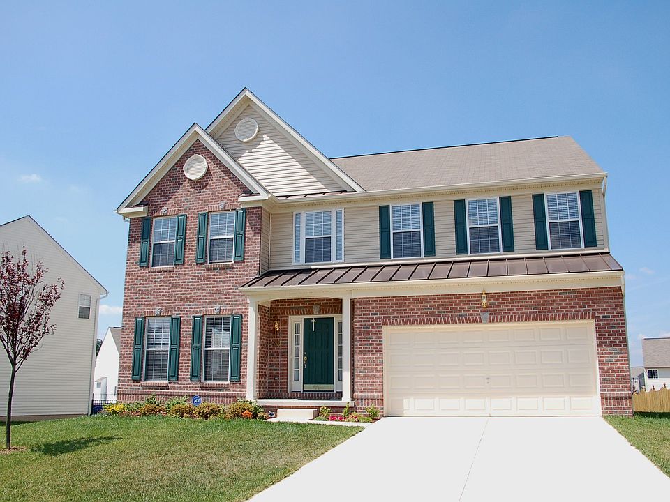 Easy Living in Monmouth Meadows!