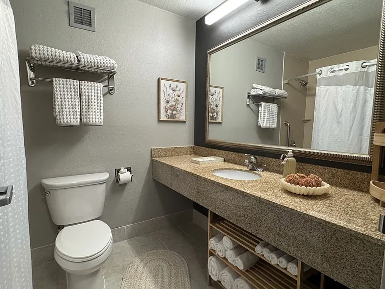 6175 W Grand Ave #1000 — Photo 4