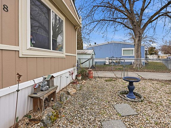 2nd image of 558 W Silver City Dr