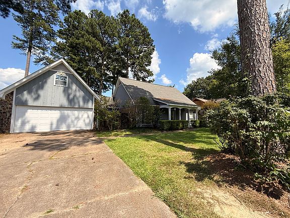 3rd image of 217 Cedar Dr